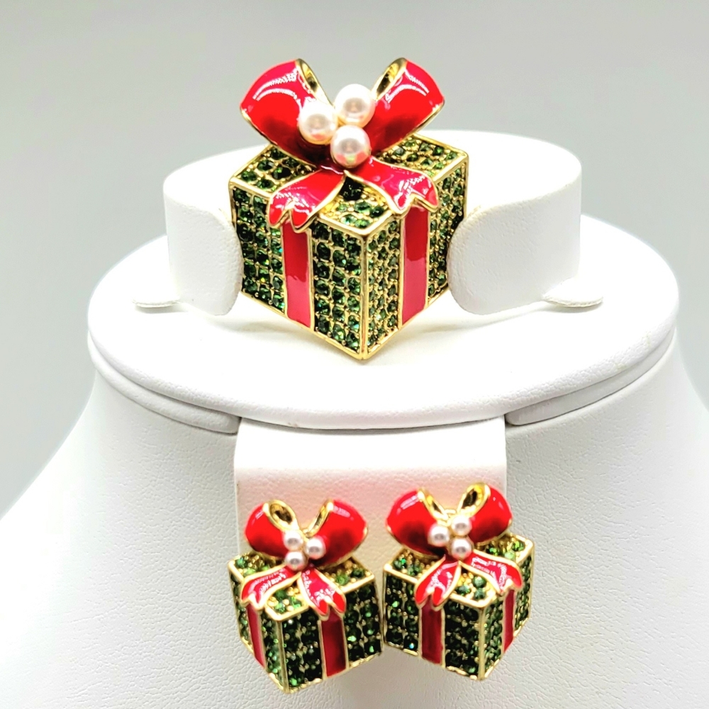 Heidi Daus Gift Shaped Pin and Clip On Earrings Set w/ Swarovski Crystal + Pearl